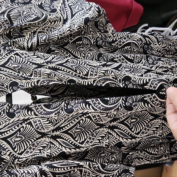 Anthropology Romper Size 4 Bohemian Lounge Paisley Fall Ruffle Sleeve - Picture 13 of 15